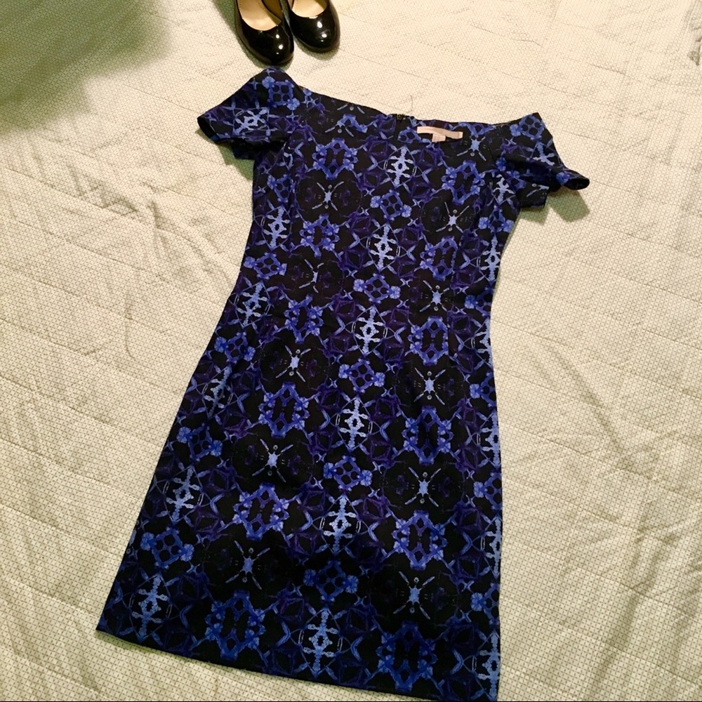 !SALE! Off-the-shoulder blue patterned dress